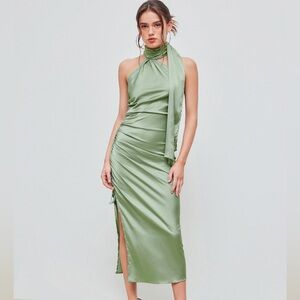 Elegant Green Sleeveless Dress